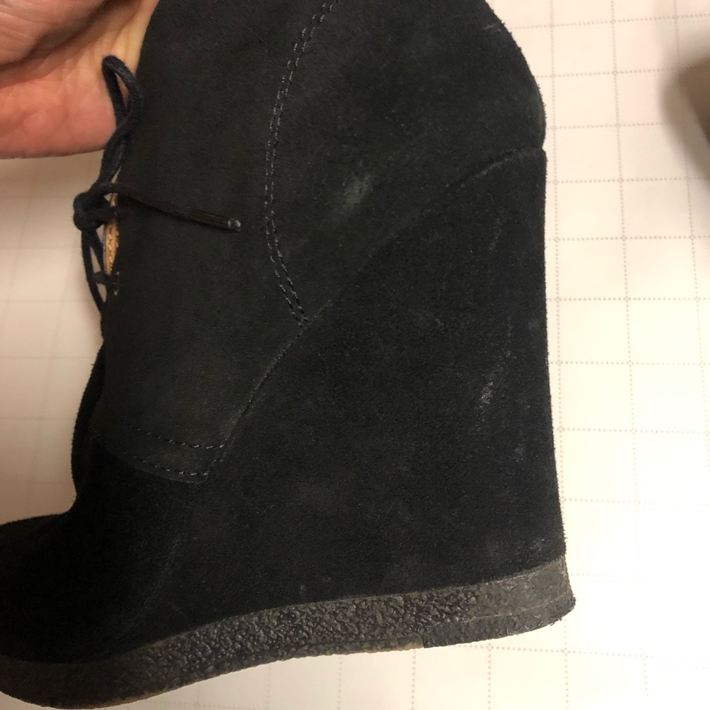Nine West suede black very comfortable wedge boots with laces - Picture 13 of 17